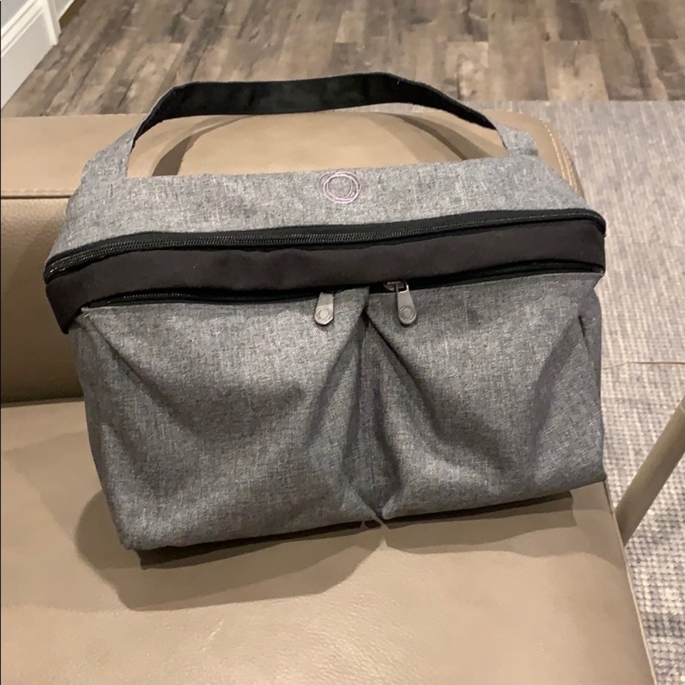 Bugaboo stroller organizer bag 
Grey melange color